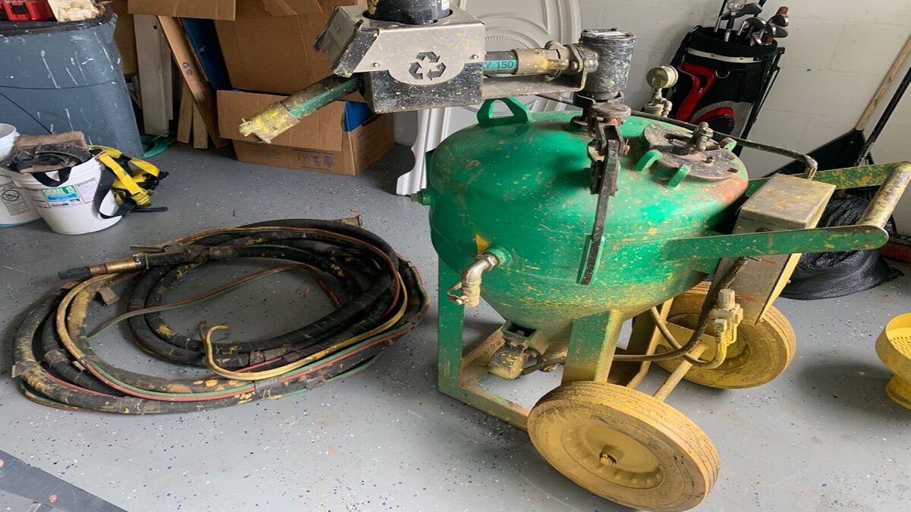 Cleaner, Safer, Better: Dustless Blasting Applications in the Lightning Industry